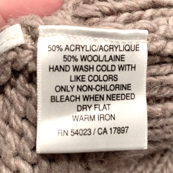 🔥2/$10 |•OLD NAVY•| Tan Comfy Knit Sweater Size Large - Picture 7 of 10